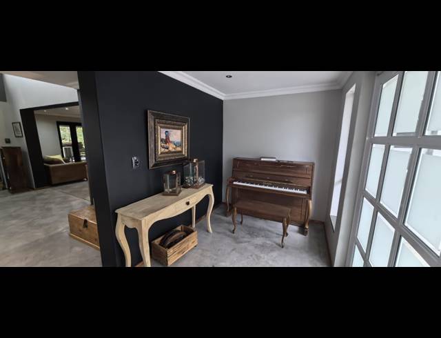 6 BEDROOM HOUSE FOR SALE IN WIGWAM